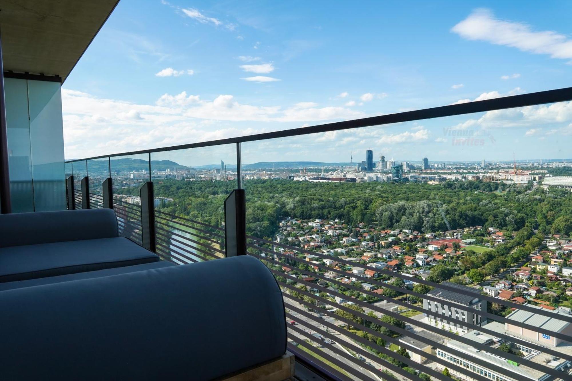 Triiiple 7heaven - Amazing View On Floor With Rooftop Pool Vídeň